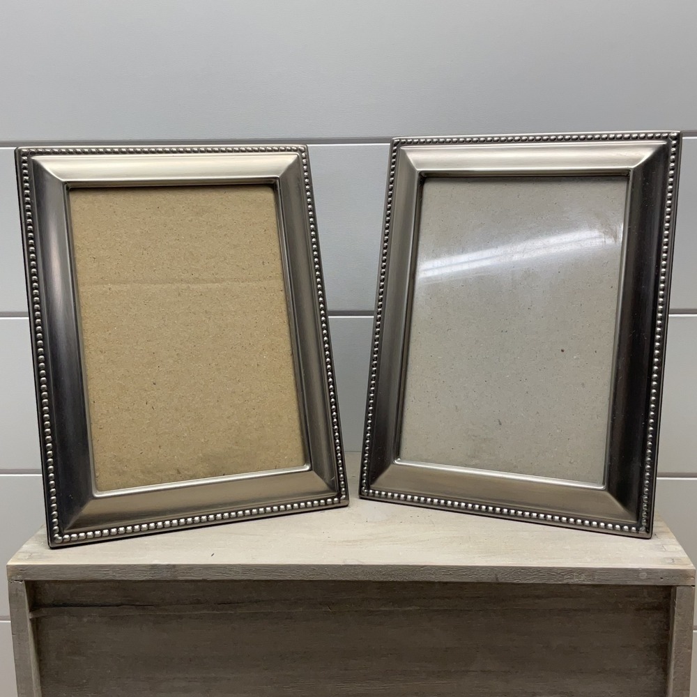 Connoisseur Silver Beaded Metal Picture Frames Set of 2 4x6 Photo Opening